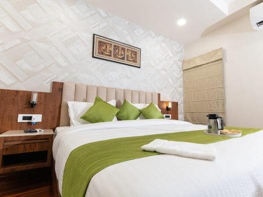 Hotel Emerald Inn Bhopal Eksteriør billede