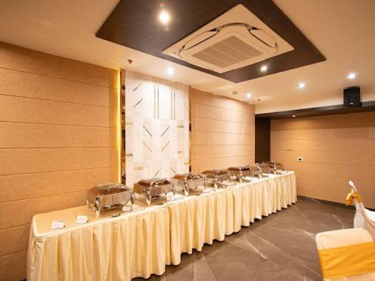 Hotel Emerald Inn Bhopal Eksteriør billede